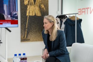 Элчин Сайд хатагтай Фиона Блайт