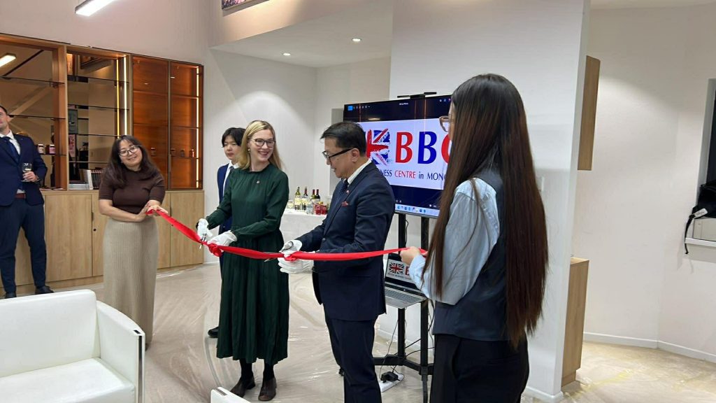 British Business Centre showroom оффис 2025 оны 10 сард нээлтээ хийсэн бөгөөд Британи-Монгол хоёр улсын бизнес эрхлэгчдийн харилцааны гүүр нь болж (B2B) Английн өндөр чанартай, эрүүл ахуйн шаардлагад нийцэх өргөн хэрэглээний бүтээгдэхүүнүүдийг